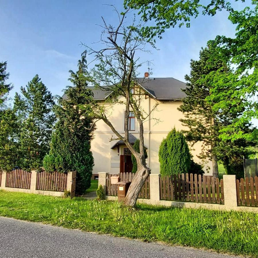 Sulcburg Apartment Cetenov Exterior photo